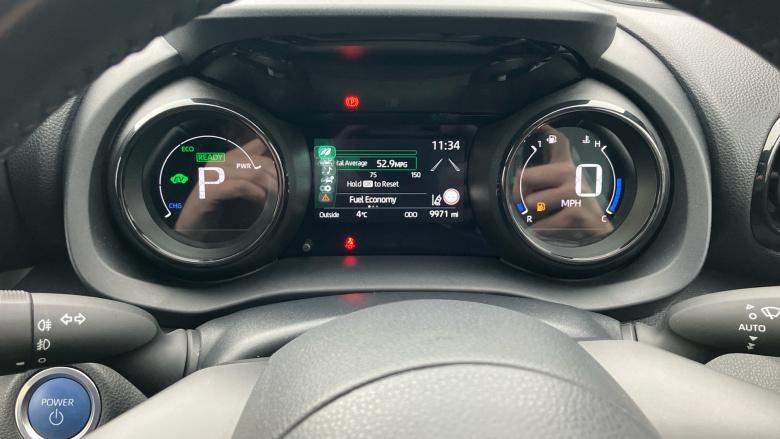 Toyota Yaris 1.5 Hybrid Dynamic 5dr CVT Hybrid Hatchback